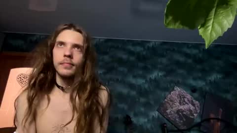 Snapshot of m1shq chatting on 12.18.24 m1shq online show from 12.18.24