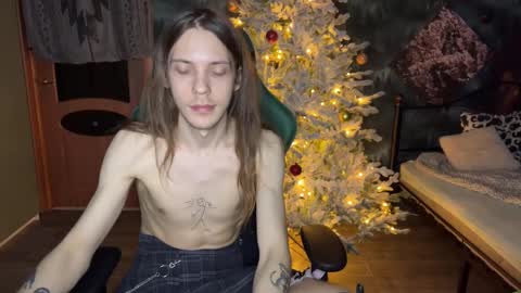 Snapshot of m1shq chatting on 01.06.25 m1shq online show from 01.06.25