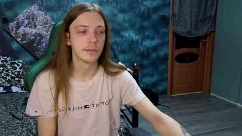 Snapshot of m1shq chatting on 03.07.25 m1shq online show from 03.07.25