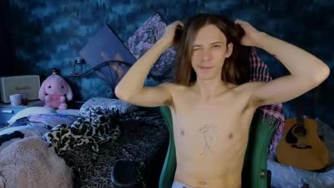 Snapshot of m1shq chatting on 09.14.25 m1shq online show from 09.14.25