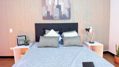 Snapshot of m_antonia chatting on 11.17.25 Maria online show from 11.17.25