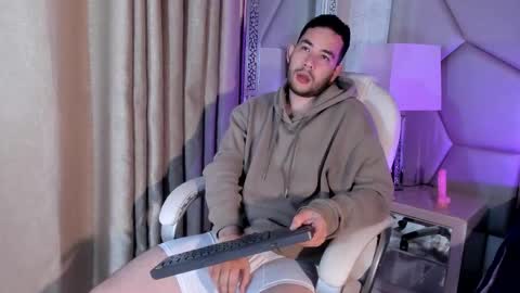 Snapshot of maatt_de_luca chatting on 09.14.25 Matt De Luca online show from 09.14.25