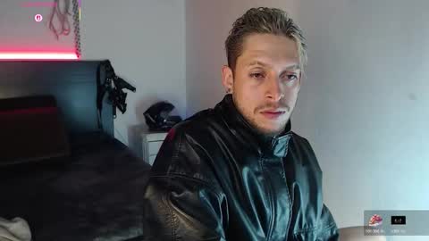 Snapshot of maaxxxrider chatting on 11.02.25 YES MASTER  online show from 11.02.25