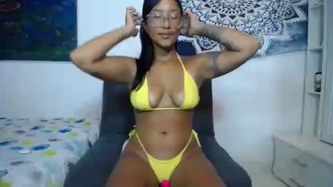 Snapshot of macgine chatting on 03.04.25 Laura online show from 03.04.25