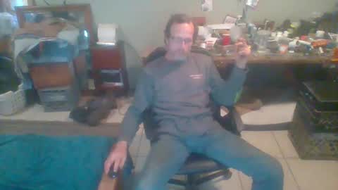 Snapshot of mackdog1369 chatting on 12.31.24 mackdog1369 online show from 12.31.24