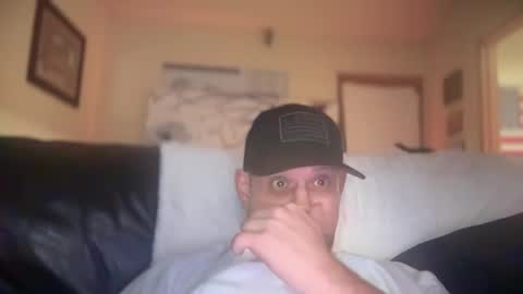 Snapshot of mackincaliallday chatting on 02.14.25 MackinCaliAllDay online show from 02.14.25