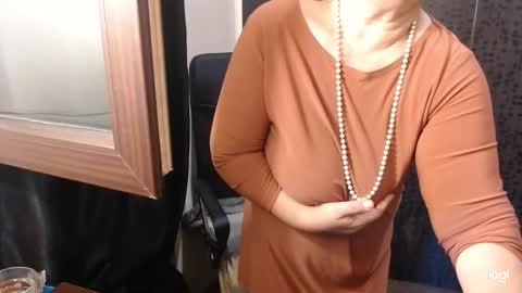 Snapshot of madam_sanjanne chatting on 09.22.25 Madam Sanjanne online show from 09.22.25