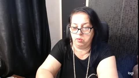 Snapshot of madam_sanjanne chatting on 10.10.25 Madam Sanjanne online show from 10.10.25