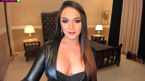 Snapshot of madammistressdominatrixxx chatting on 11.05.25 Alison Kloss online show from 11.05.25