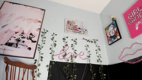 Snapshot of maddi_avalon chatting on 02.06.25 Maddi Avalon online show from 02.06.25