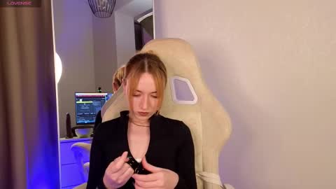Snapshot of maddygarcia chatting on 01.27.25 maddygarcia online show from 01.27.25