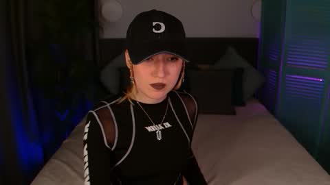 Snapshot of maddygarcia chatting on 10.14.25 maddygarcia online show from 10.14.25