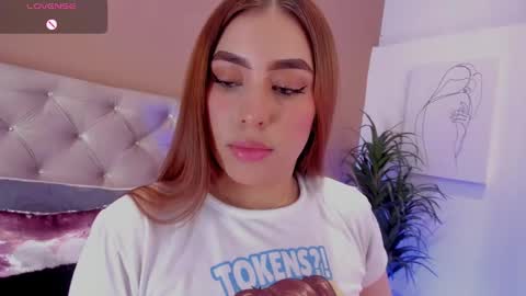 Snapshot of maddylennon chatting on 02.06.25 Lina  online show from 02.06.25