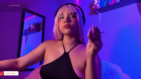 Madeline  online show from 01.04.25