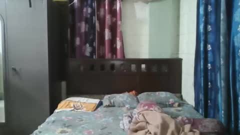 Snapshot of madhavbaba chatting on 10.30.25 madhav online show from 10.30.25