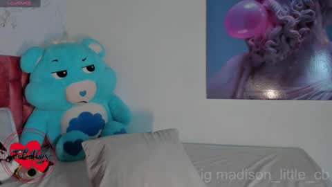 Snapshot of madison_little chatting on 02.14.25 Melissa 700 1400 -5 online show from 02.14.25