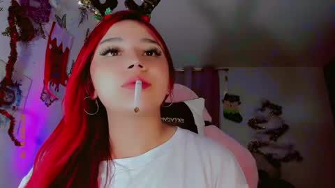 Snapshot of madison_x17 chatting on 12.16.24 madso x17 online show from 12.16.24