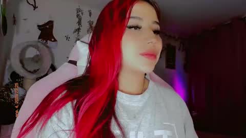 Snapshot of madison_x17 chatting on 01.05.25 madso x17 online show from 01.05.25