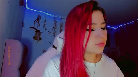 Snapshot of madison_x17 chatting on 02.05.25 madso x17 online show from 02.05.25