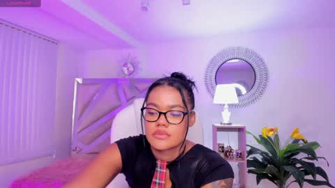 Snapshot of madisson_davon chatting on 12.22.24 Madisson Davon online show from 12.22.24