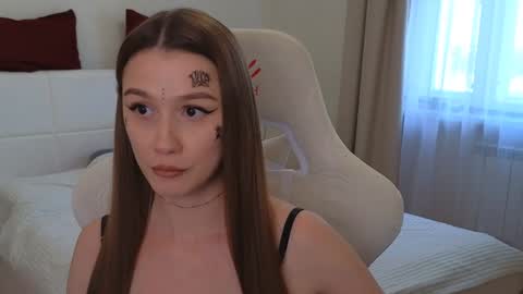 Snapshot of madissson chatting on 01.21.25 Madi Soon online show from 01.21.25