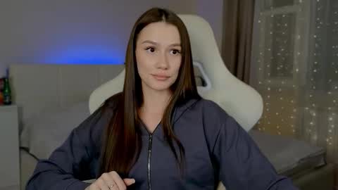 Snapshot of madissson chatting on 10.27.25 Madi Soon online show from 10.27.25