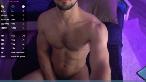 Snapshot of madmaxbad chatting on 01.01.25 madmaxbad online show from 01.01.25