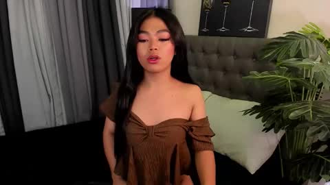 Snapshot of madonnajhonson chatting on 10.18.25 madonnajhonson online show from 10.18.25