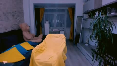 Madye Roberts online show from 12.09.24