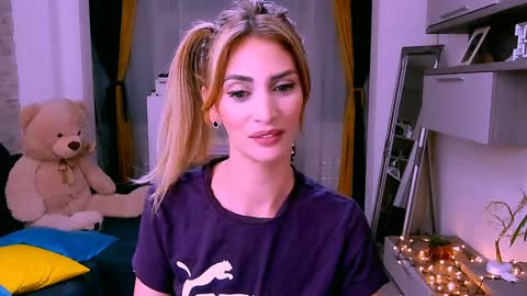 Madye Roberts online show from 01.17.25