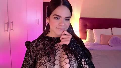 Snapshot of mafer_meow chatting on 10.09.25 Mafer Flor online show from 10.09.25