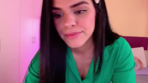 Snapshot of mafer_meow chatting on 10.17.25 Mafer Flor online show from 10.17.25