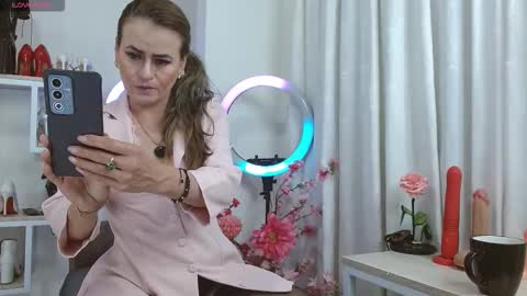 Maghenta-MS mature online show from 09.12.25