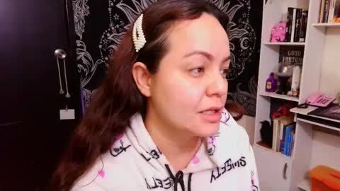 Snapshot of magic_clairewitch chatting on 09.23.25 Claire online show from 09.23.25