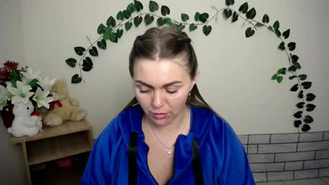 Snapshot of magic_katarina_ chatting on 10.10.25 magic_katarina_ online show from 10.10.25