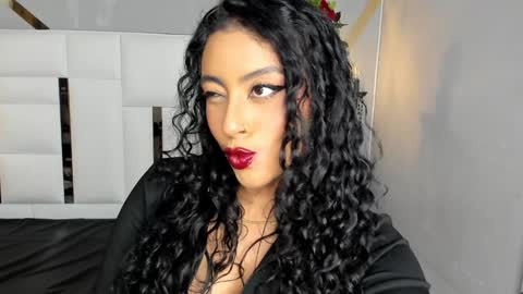 Snapshot of magic_marg chatting on 01.06.25 Marge online show from 01.06.25