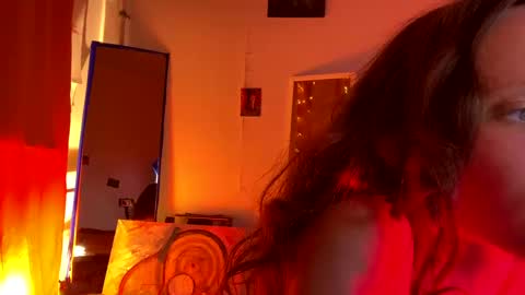 Snapshot of magic_mini_moon chatting on 03.02.25 Mikky or Moon online show from 03.02.25