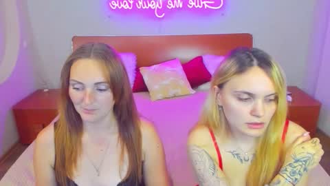Lili and Bella online show from 09.26.25