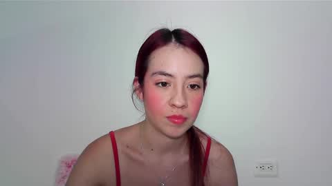 Snapshot of maiarosse_ chatting on 01.12.25 MaiaRosse  online show from 01.12.25