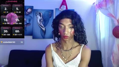 Snapshot of maidi_hot chatting on 12.31.24 Bella Maidi online show from 12.31.24