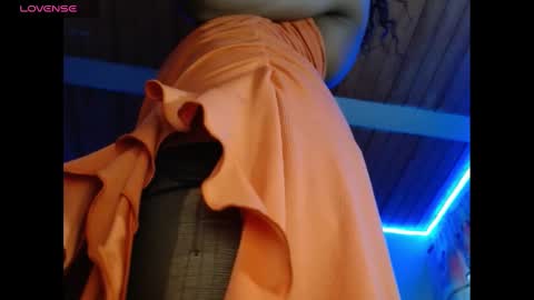 Snapshot of maidi_hot chatting on 01.23.25 Bella Maidi online show from 01.23.25