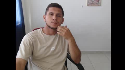 Snapshot of maik_135 chatting on 09.11.25 maicol online show from 09.11.25