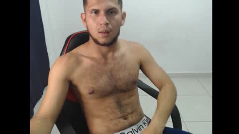 Snapshot of maik_135 chatting on 09.25.25 maicol online show from 09.25.25