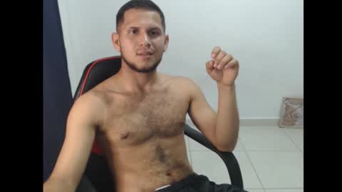 Snapshot of maik_135 chatting on 09.27.25 maicol online show from 09.27.25