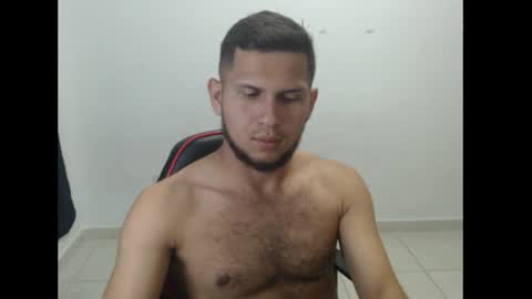Snapshot of maik_135 chatting on 10.07.25 maicol online show from 10.07.25