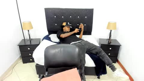 Snapshot of maikol_monstercock chatting on 09.09.25 M A I K O L -- M O N S T E R C O C L online show from 09.09.25