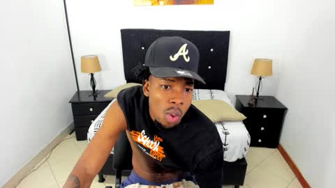 Snapshot of maikol_monstercock chatting on 09.26.25 M A I K O L -- M O N S T E R C O C L online show from 09.26.25