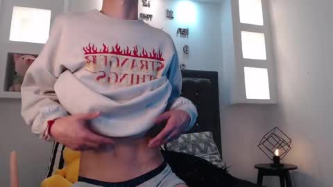 Snapshot of maiky_cooper chatting on 03.05.25 Maiky Cooper online show from 03.05.25