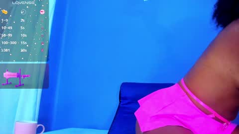 Snapshot of mailyn_er chatting on 01.08.25 Mailyn online show from 01.08.25