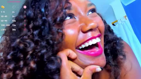 Snapshot of mailyn_er chatting on 01.21.25 Mailyn online show from 01.21.25